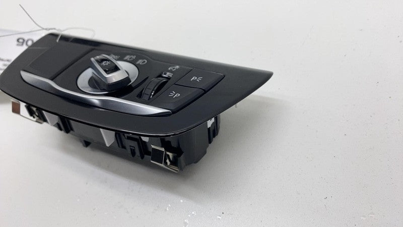 9472967 02 2017-2023 BMW 530e G30 Front Dash Headlight Head Light Lamp Control Switch Assy