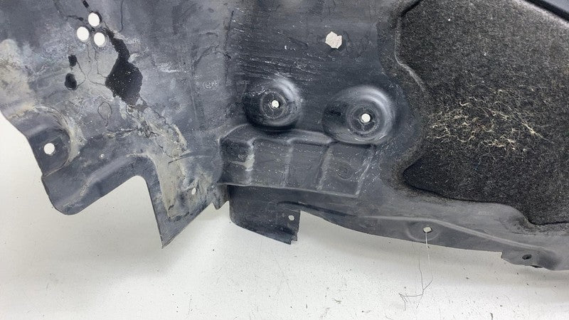 74850613 2018-2020 BMW 530E Front Passengrer Right Inner Fender Liner Splash Guard Shield