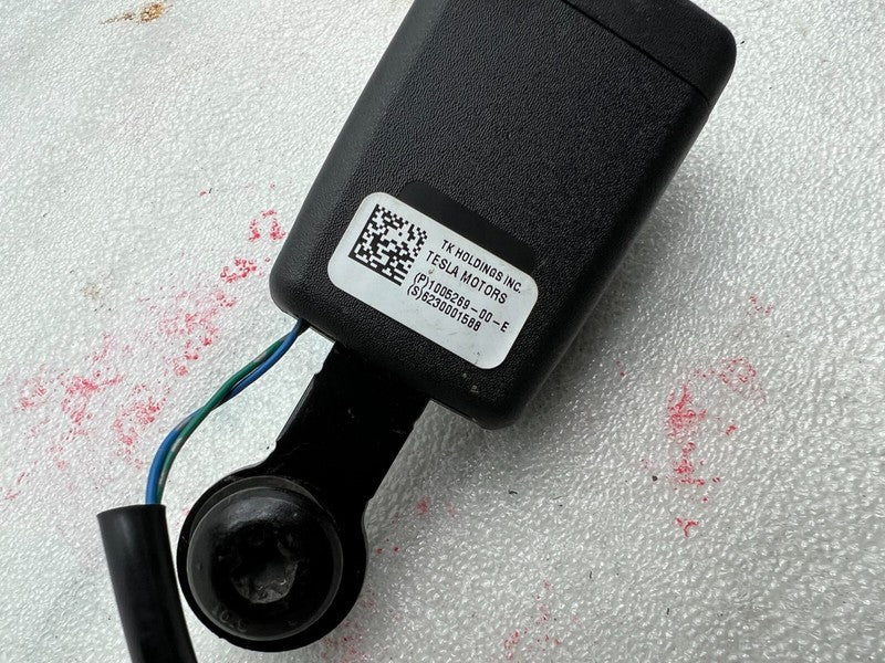 ⭕ 12-20 Tesla Model S Rear 2nd Row Left or Right Seat Belt Buckle 1005