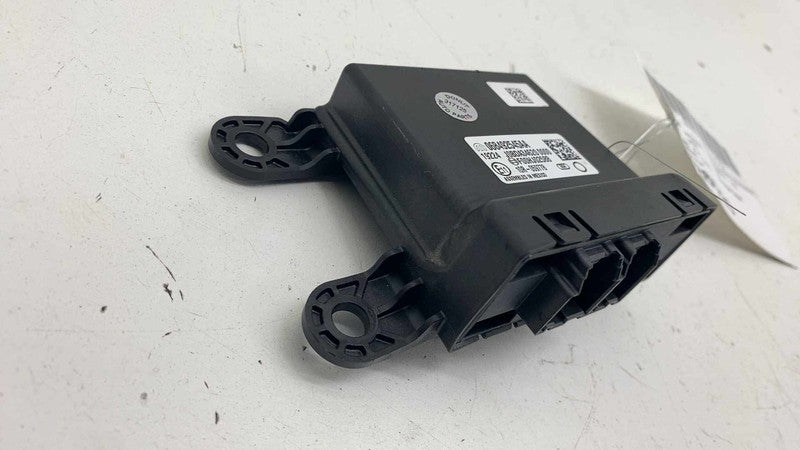 ⭕ 2018-2024 Jeep Wrangler Network Gateway Computer Control Module 0684