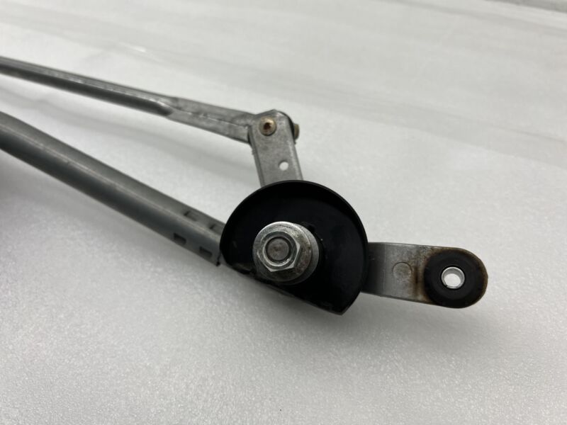 NA1P6737X 2016-2023 Mazda MX-5 Miata Front Windshield Wiper Motor & Linkage Assy NA1P6737X