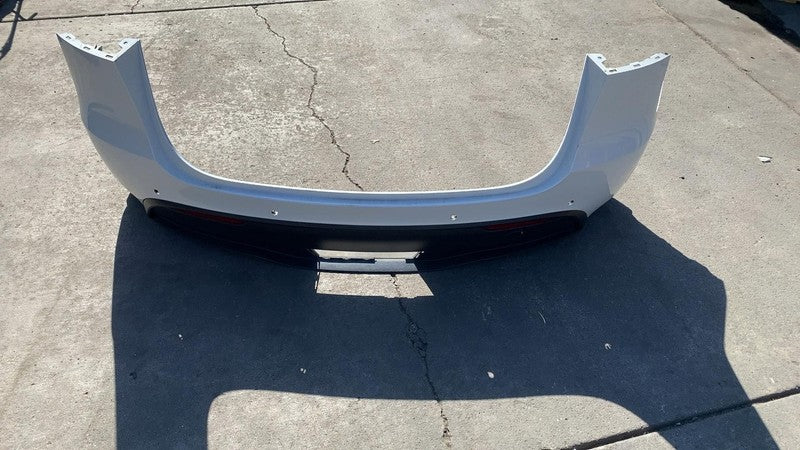 ⭕ 20-24 Model Y Rear Bumper Cover w/ Sensor Holes + Lower Valance Whit