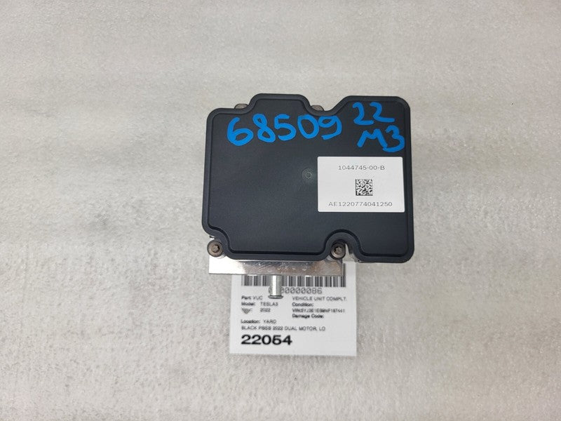 1044745-00-B ⭕ 17-23 Tesla Model 3 Anti-Lock Brake System ABS Pump Module Unit 1044745-00-B