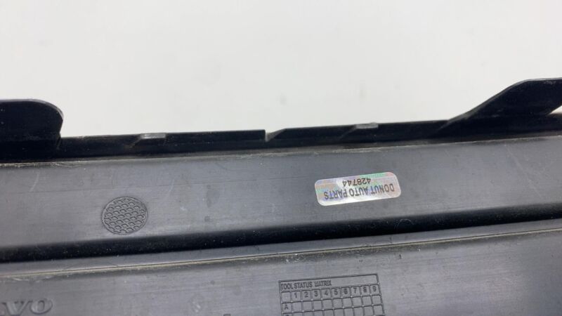 31663519 ⭕ 2019-2023 Volvo XC90 Front Passenger Side Lower Outer Grille Right 31663844