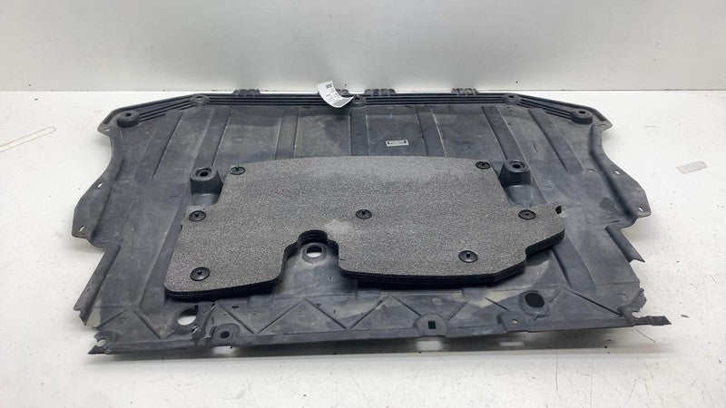 ⭕ 2021-2023 Polestar 2 Center Underbody Engine Protection Guard Cover
