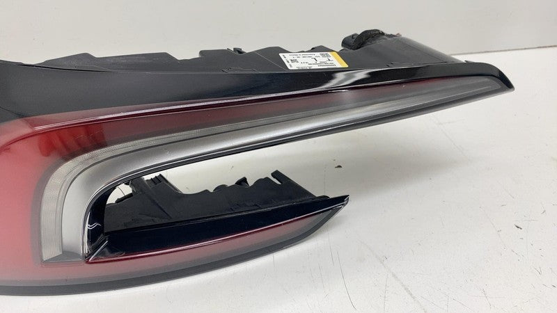 1691498-00-F ⭕ 24-25 Model 3 Rear Driver Side Taillight Quarter Tail Lamp Left 1691498-00-F