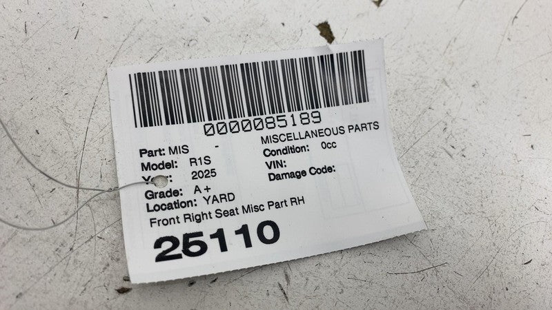 PT00116711A ⭕ 2022-2025 Rivian R1S Front Right Seat Upper Frame Bracket Cover PT00116711-A