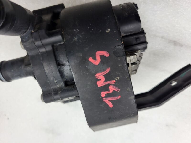 2012-2015 Tesla Model S MS Auxiliary Water Coolant Battery Cooling Pump Assembly