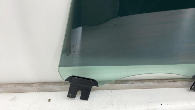 2012-2015 Tesla Model S Rear Passenger Side Door Window Glass Right 43R-001074