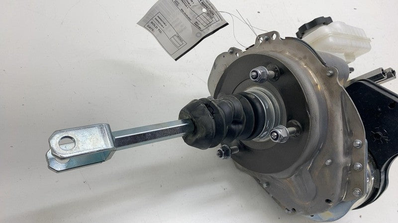 PT01073542A ⭕ 2025 Rivian R1S Power Brake Booster Master Cylinder Assembly Unit PT01073542-A