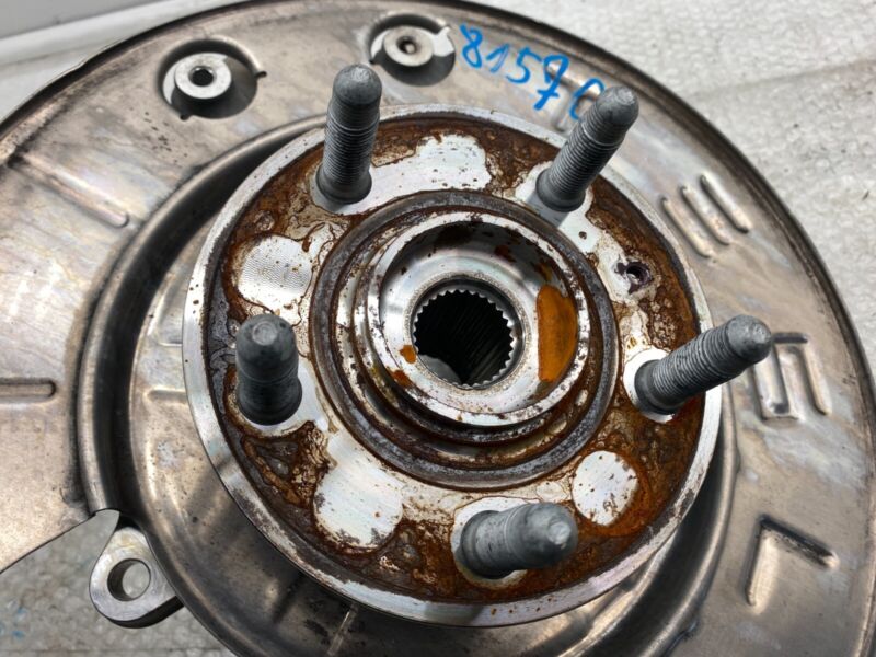 2016-2020 Tesla Model X Rear Right Suspension Spindle Knuckle w/ Hub & Shield RH