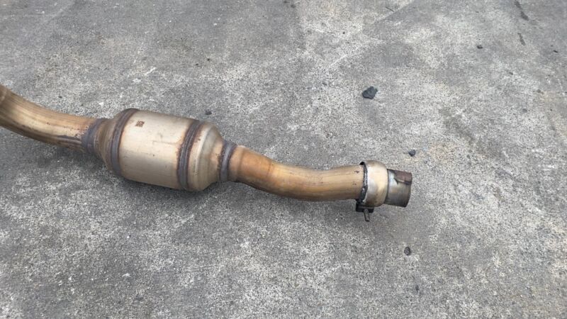 Does not apply 2012 2013 2014 2015 2016 Mercedes Benz E350 3.5 V6 Exhaust System Downpipe Right