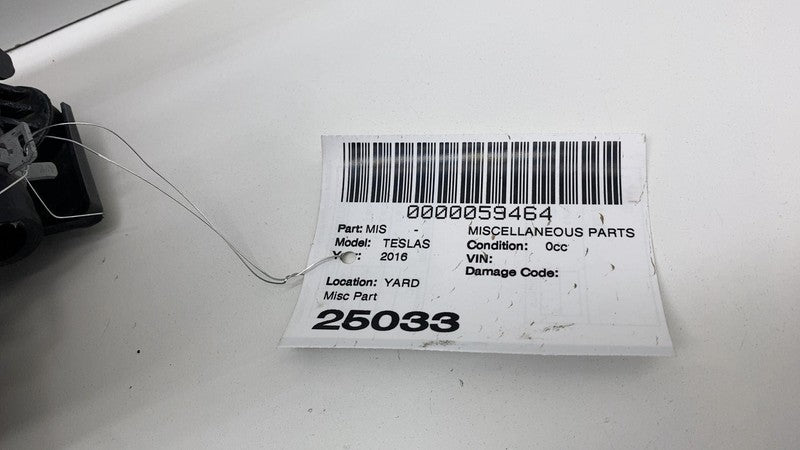 1058073-00-B ⭕12-20 Tesla Model S Radiator Shutter Air Duct Center Intake Grille 1058073-00-B
