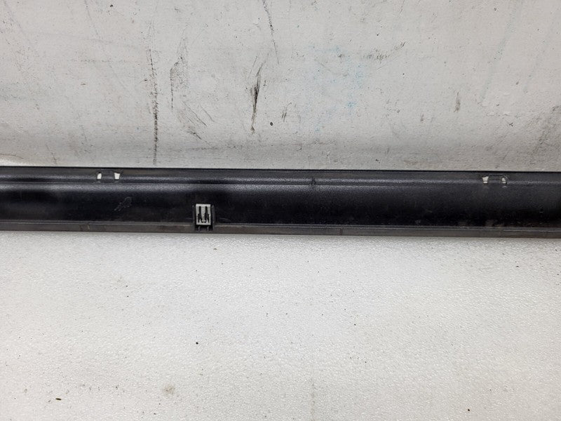 101221700F ⭕12-23 Tesla Model S Passenger Side Skirt Molding Scuff Plate Right 1012217-00-F