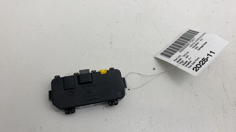 ⭕17-23 Tesla Model 3 Front Passenger Side Door Control Module Right 10