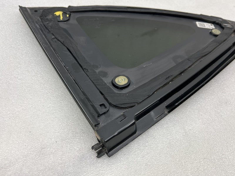 1495740 00 E 2020-2023 Tesla Model Y Rear Driver Side Quarter QTR Window Glass Left LH Assy