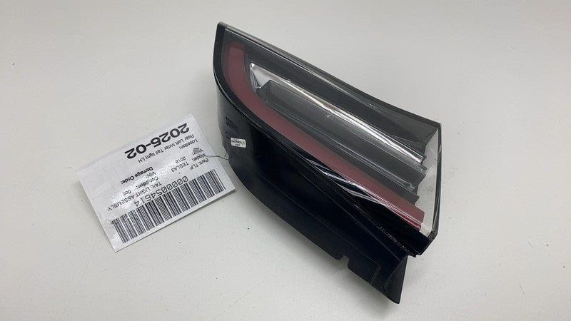 1077401 00 E ⭕ 2017-2023 Model 3 Rear Left Inner Taillight LED Tail Lamp 3-Pin 1077401-00-E