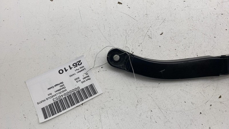 ⭕ 2025 Rivian R1S Front Left Driver Side Windshield Wiper Arm OEM