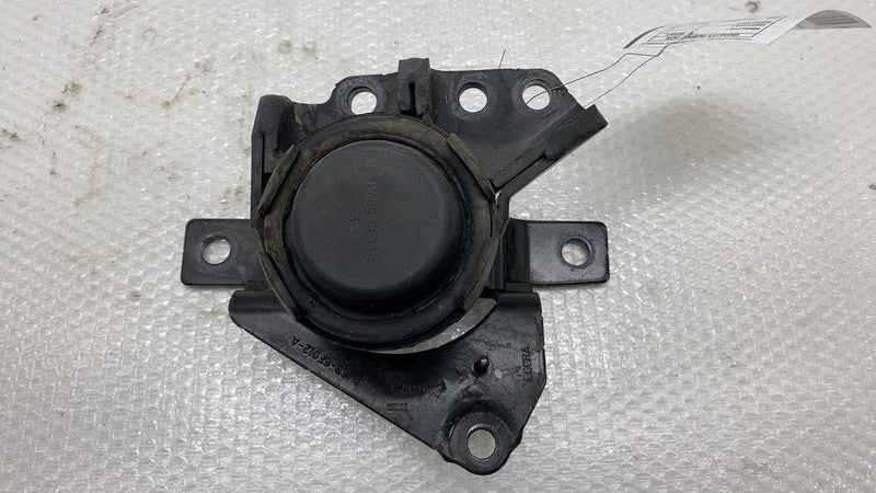 FV636F012AF 2013-2018 Ford C-Max Front Passenger Side Engine Mount w/ Bracket Support Right