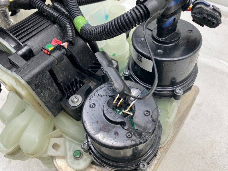 150685900D ⭕ 2021-2023 Tesla Model 3 Supermanifold Refrigerant Chiller w/ Coolant Reservoir