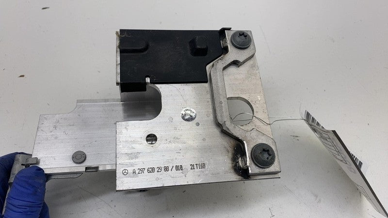 ⭕ 2022 Mercedes-Benz EQS 450+ Front Bumper Shock Absorber Bracket A297