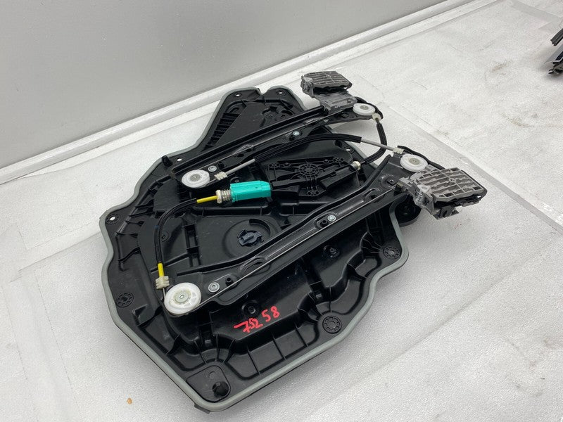 ⭕ 20-24 Tesla Model Y Rear Passenger Right Window Regulator & Motor 14