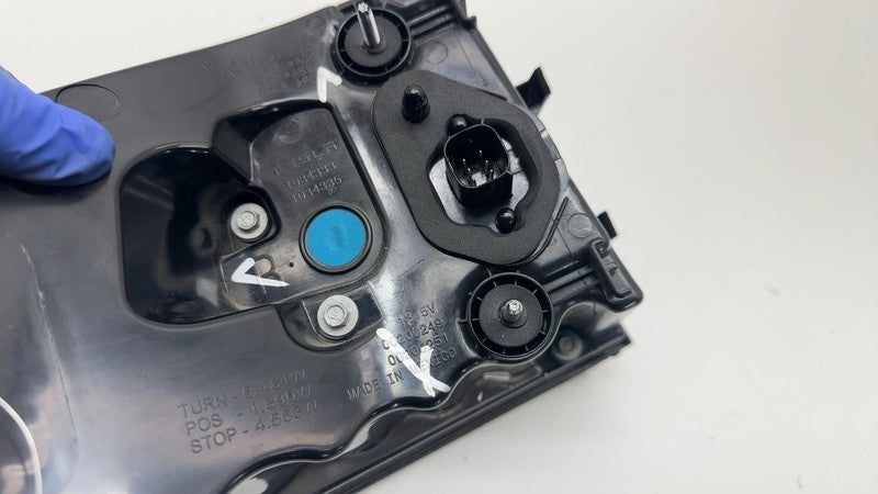 ⭕ 2016-2020 Tesla Model X Rear Right Outer Taillight LED Tail Lamp 103