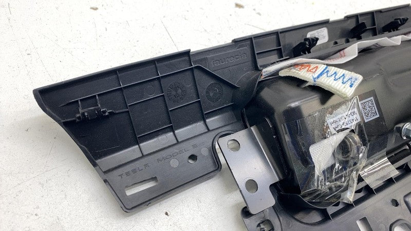 108335000E ⭕ 2017-2023 Tesla Model 3 Right Lower Knee Safety Airbag Module OEM 1077826-00-D