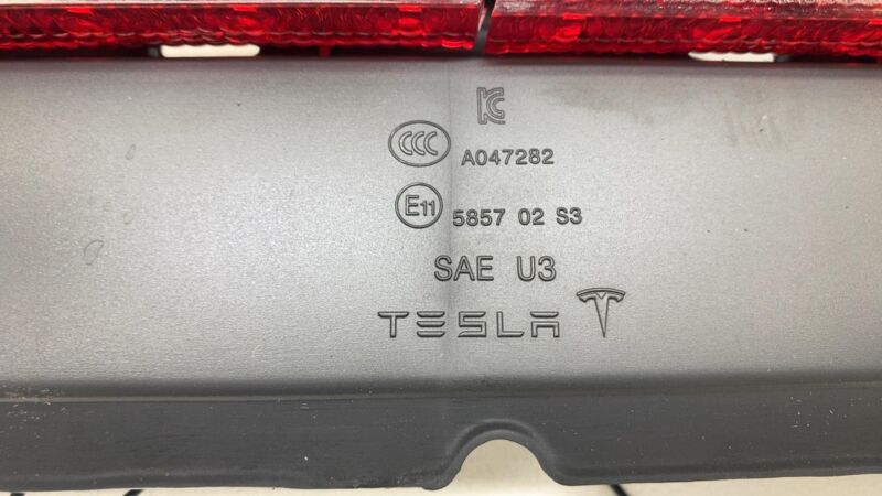 600591700F 2012-2020 Tesla Model S Rear Center High Mounted Stop Light Third 3rd Brake Assy