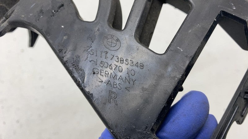 51117385348 2017-2021 BMW 530e G30 Front Passenger Side Bumper Guide Mount Bracket Right RH