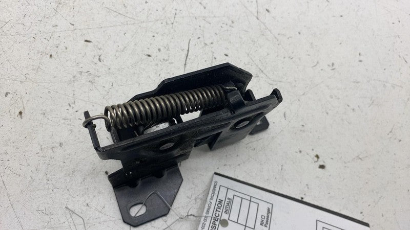 31688338 ⭕ 2022-2024 Polestar 2 Right Side Lever Opener Handle Bonnet Hood Lock 31688338