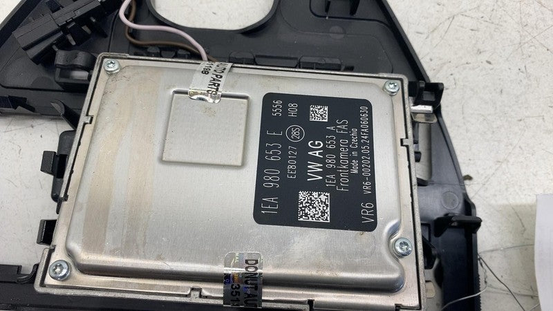 Camera/projector VOLKSWAGEN ID4 25