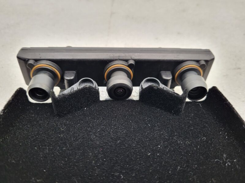 112052000B 16-20 Model S X Forward Facing Inline Triple Camera + Mount Bracket 1120520-00-B