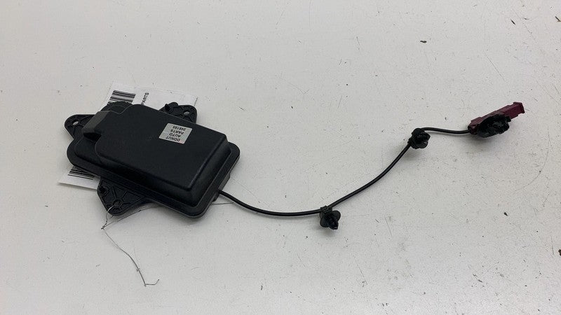 PT00698830 A ⭕ 2025 Rivian R1S Roof Antenna AMP Amplifier Unit Module PT00698830-A