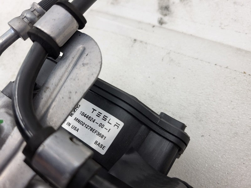 104462400I ⭕ 2020-2024 Tesla Model Y Rear Right Caliper + Brake Hose Line BASE 1044624-00-I