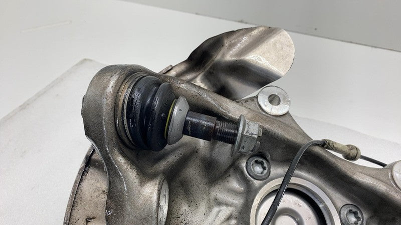 6861797 04 2017-2023 BMW 530e Front Left Spindle Knuckle Wheel Hub w/ ABS & Dust Shield RWD