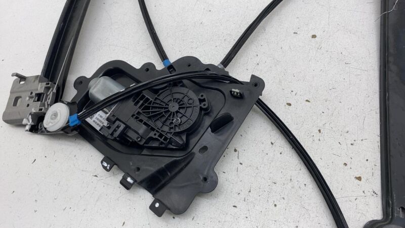 109662100L ⭕ 2017-2023 Tesla Model 3 Front Right Door Window Regulator & Motor 1096621-00-L