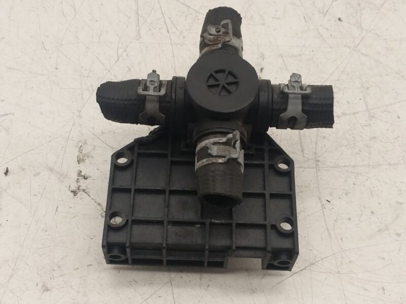 6007370 50 E 2012-2020 Tesla Model S MS 6 4-Way Valve Electric Pump without Cooling Pipe Hose