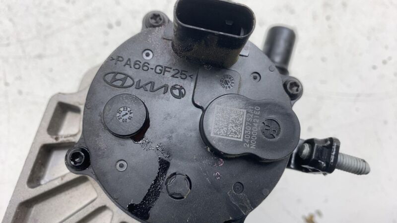 240307S2A1 2022 2023 2024 Kia EV6 Battery Coolant Cooling Auxiliary Water Pump Assembly OEM