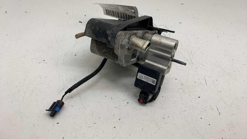 ⭕ 2016-2020 Tesla Model X Battery Cooler Heat Exchanger Chiller EXV 10