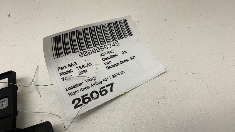 107782600E ⭕ 24-25 Tesla Model 3 Front Right Lower Knee Safety Airbag Module 1077826-00-E