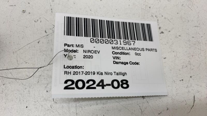 87372G5000 ⭕ 2017-2020 Kia Niro Rear Right Taillight D-Pillar Surround Trim OEM 87372-G5000