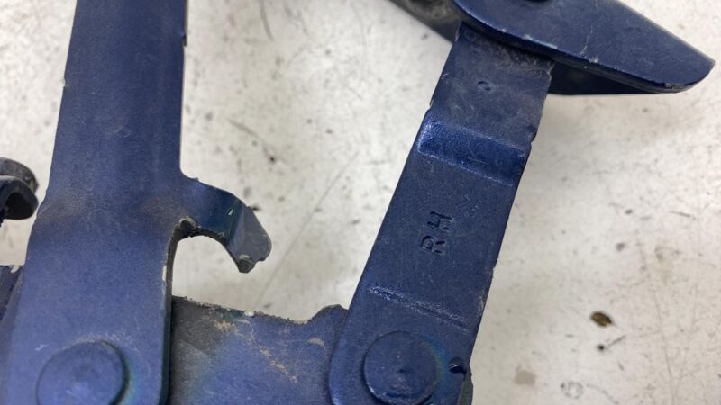 2012-2015 Tesla Model S PAIR Front Left & Right Bonnet Hood Hinge Closure Assist