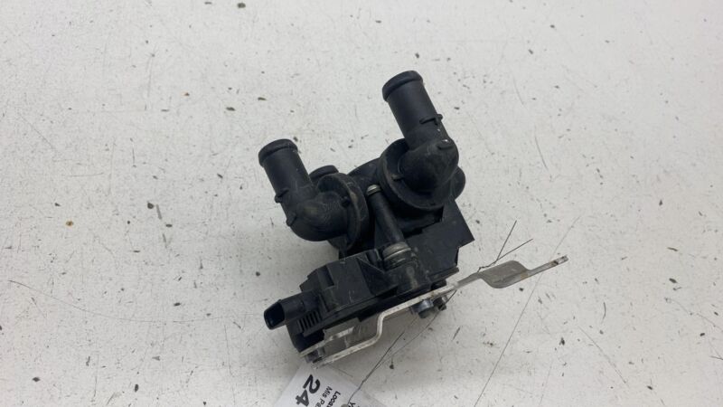 4KE 121 703 E ⭕ 2019-2023 Audi E-Tron Quattro Warm Water Heater Valve w/ Bracket 4KE121703E