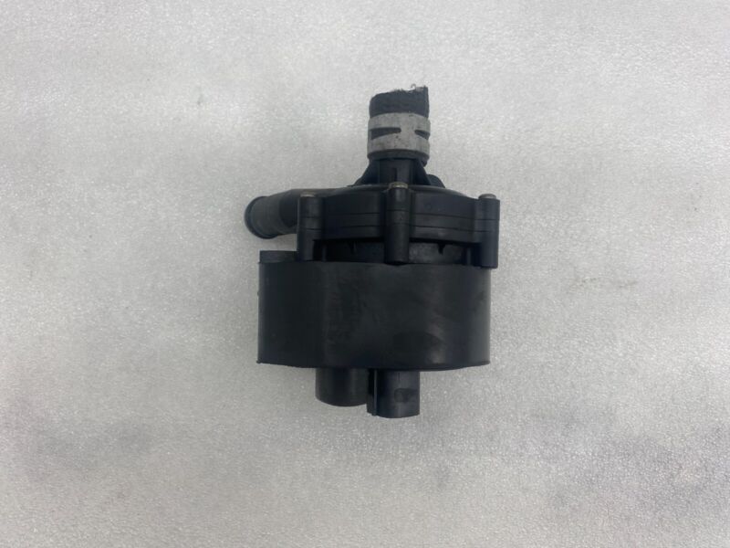 2016-2020 Tesla Model S X Cooling System Auxiliary Water Coolant Pump FWD Assy