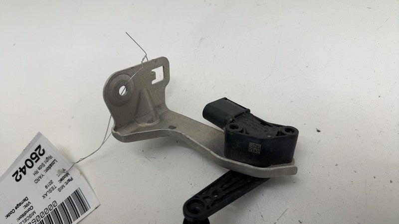⭕ 2016-2020 Model S X Rear Right Air Suspension Ride Height Sensor 102