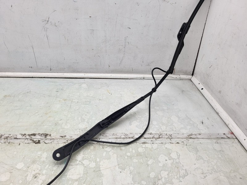 107672900C ⭕ 2017-2022 Tesla Model 3 Front Windshield Wiper Arm & Blade Right 1076729-00-C