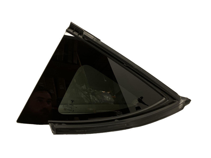 E4 43R-000073 2020-2023 Tesla Model Y Rear Driver Side Quarter Window QTR Glass Left LH Assy