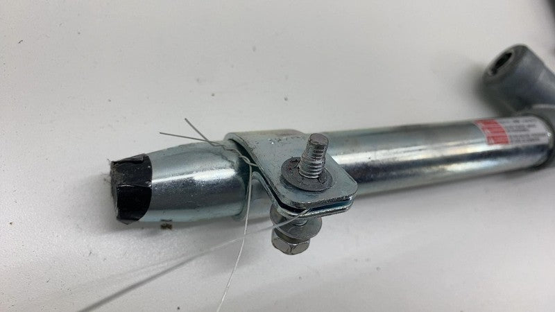 1005265 05 E 12-20 Tesla Model S Front Right Lap Pretensioner 16-20 Tesla Model X Front Left