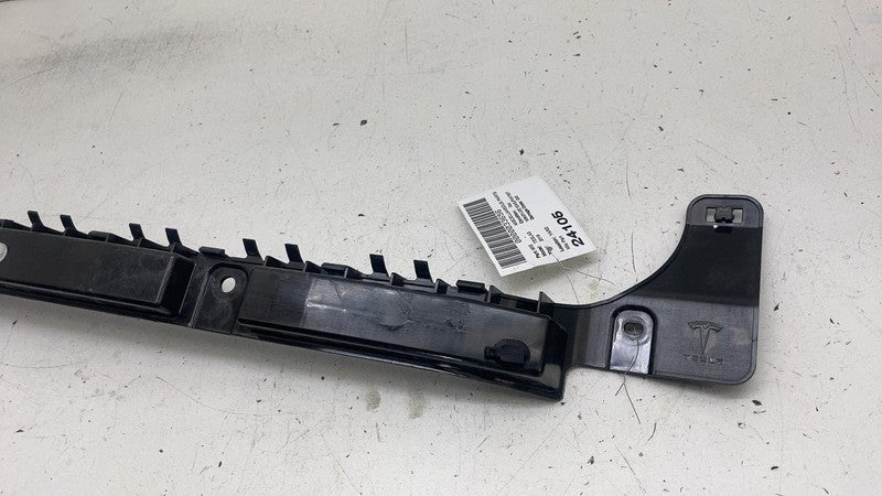 112119100C ⭕ 2017-2023 Tesla Model 3 Rear Bumper Center Support Mount Bracket 1083994-00-E